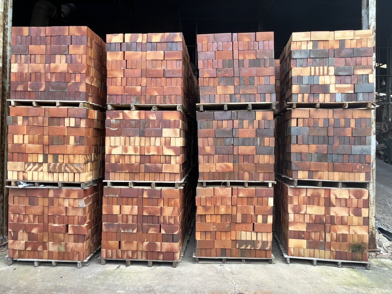 Nguồn gốc của gạch xây không trát