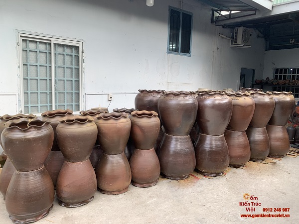 Đặc điểm của chậu trồng sen gốm