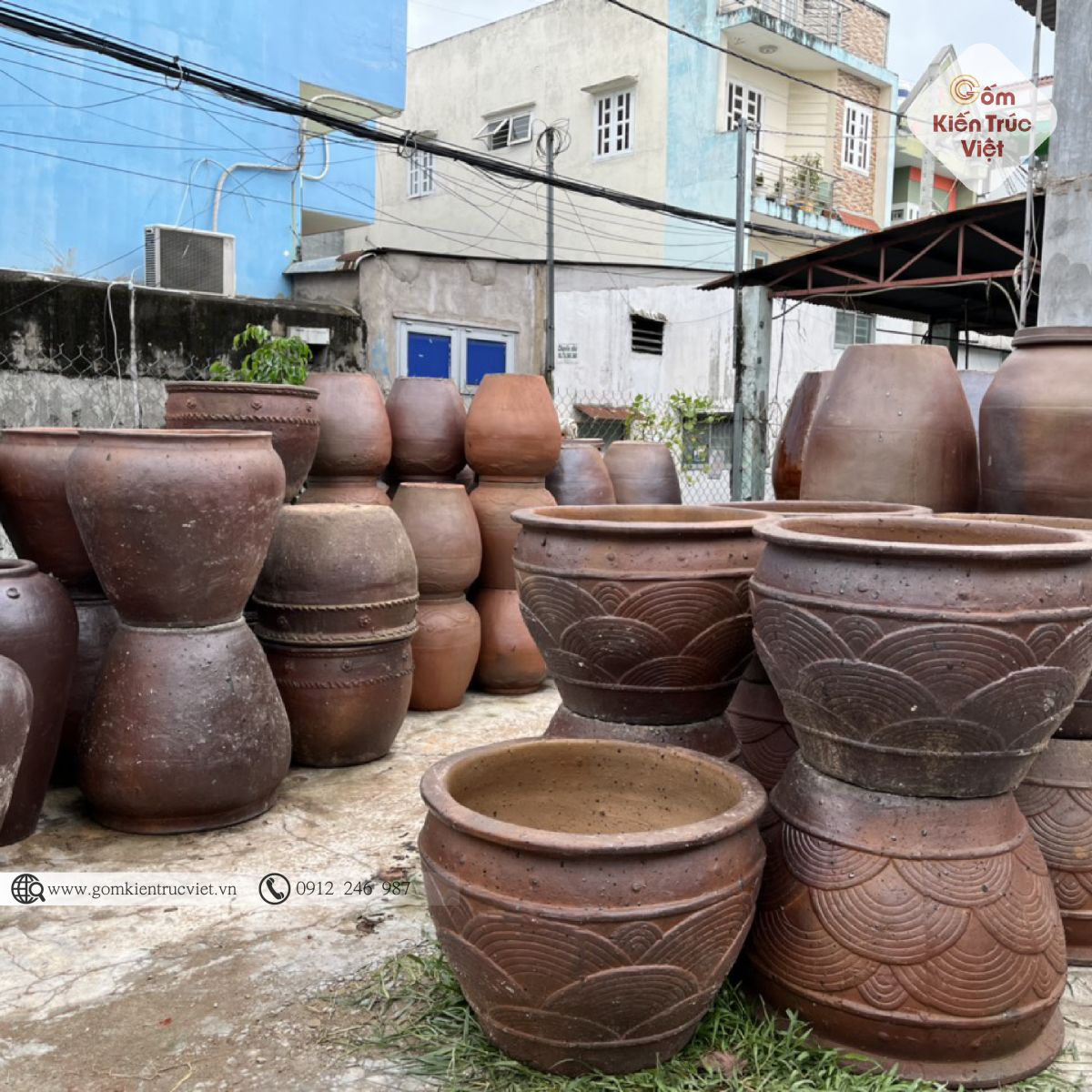 Những lưu ý khi lựa chọn chậu trồng sen gốm