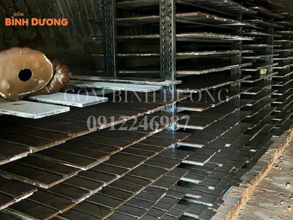 lò gạch Bình Dương gạch tráng men