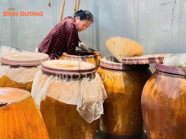 lu đựng cá làm nước mắm