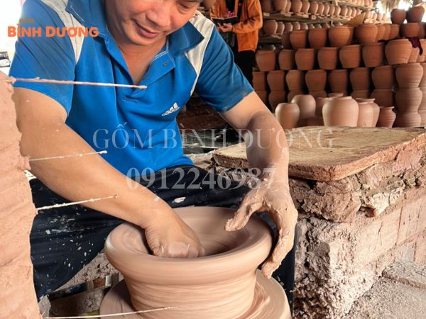 nghệ nhân làm gốm sứ
